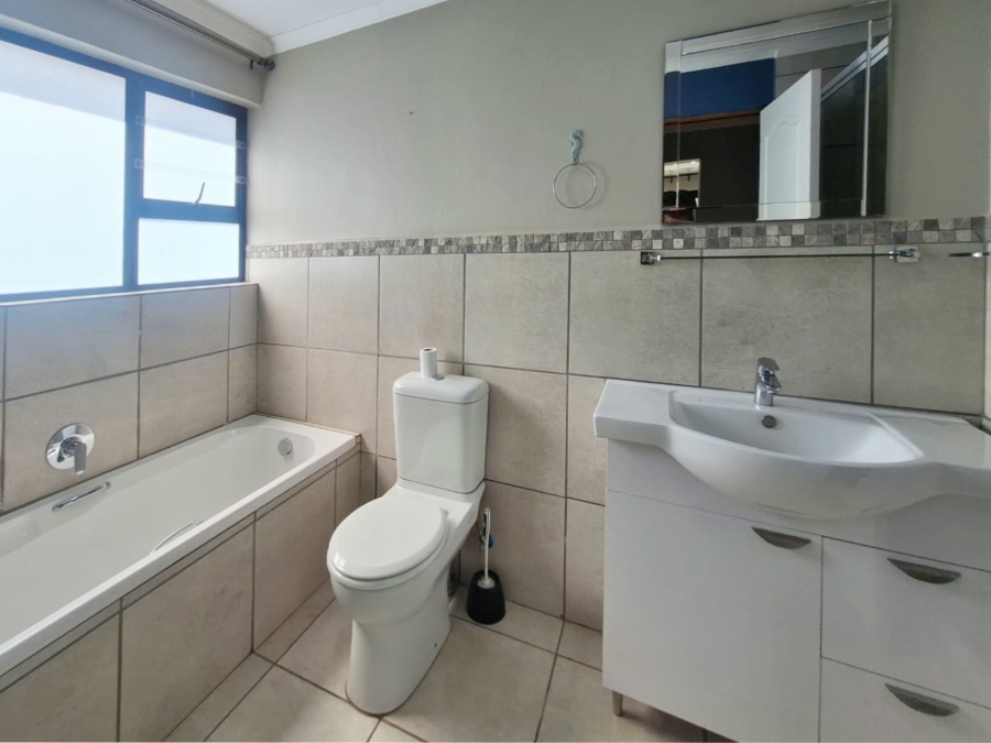 To Let 3 Bedroom Property for Rent in Magalies Golf Estate North West